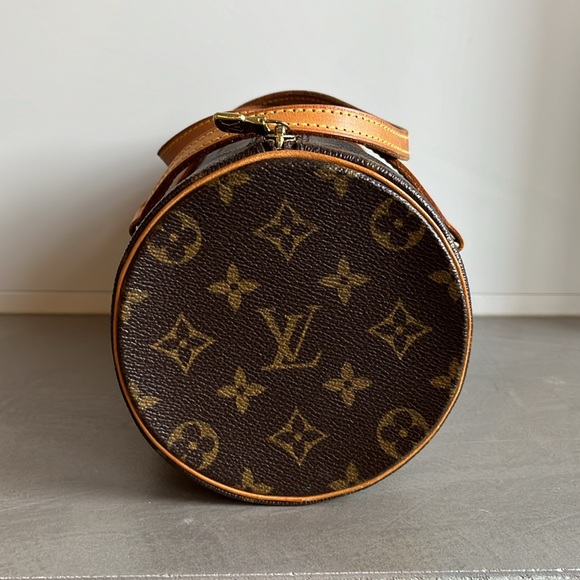 Louis Vuitton Papillon 26 Brown Monogram Canvas Barrel Bag - Picture 2 of 11